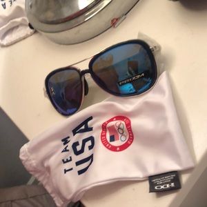 BRAND NEW Oakley Prism Aviators